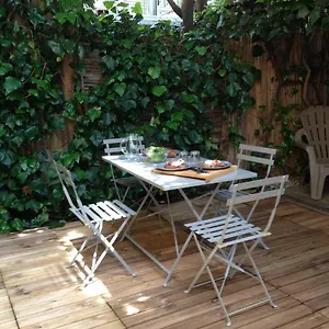 https://6a-apartment-avignon.fr-provencehotel.com